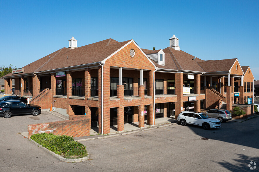 9452-9468 Towne Square Ave, Blue Ash, OH for lease - Primary Photo - Image 1 of 4