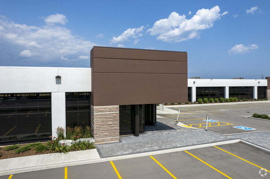 3421 Superior Ct, Oakville, ON for lease - Building Photo - Image 3 of 7