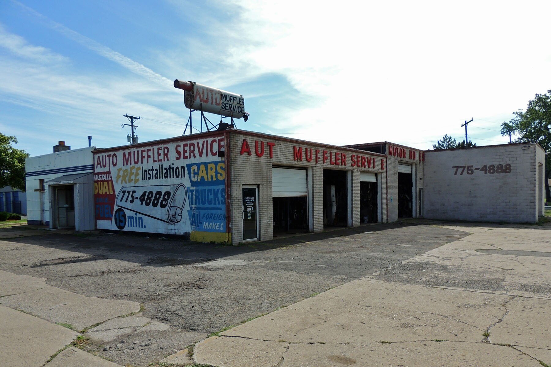 24020-24040 Groesbeck Hwy, Warren, MI for sale Building Photo- Image 1 of 1