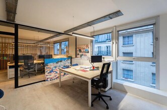 18 Rue Jean Giraudoux, Paris for lease Interior Photo- Image 2 of 6