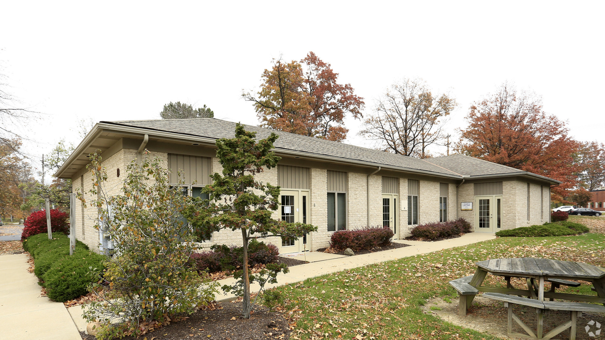 815 Crocker Rd, Westlake, OH for sale Primary Photo- Image 1 of 1