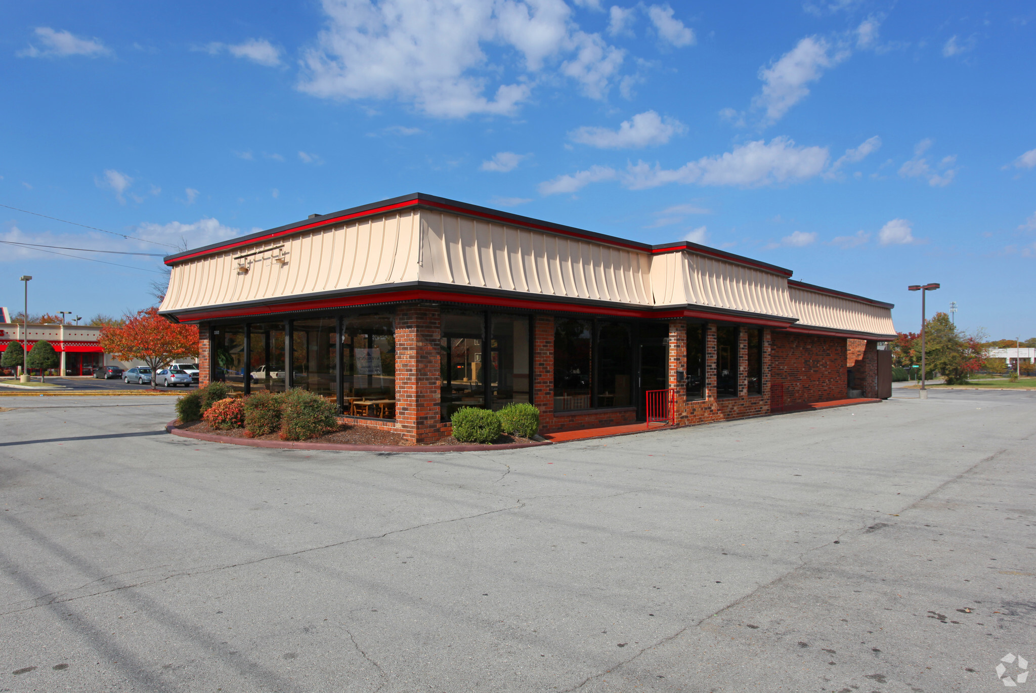 4016 University Dr NW, Huntsville, AL 35816 - Retail for Lease | LoopNet