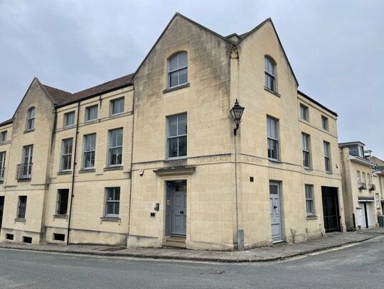 Circus Mews, Bath for lease - Building Photo - Image 1 of 7