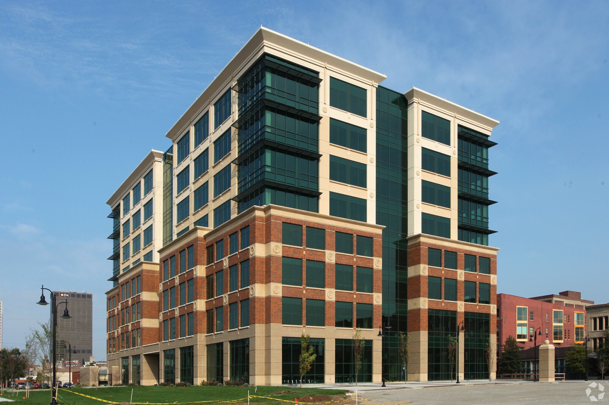 300 E Market St, Louisville, KY, 40202 Office Space For Lease