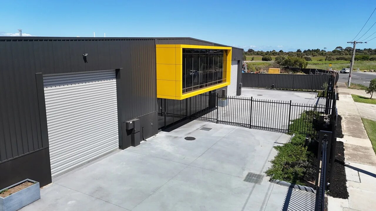 4 Racecourse Rd, Williamstown for lease Building Photo- Image 1 of 4