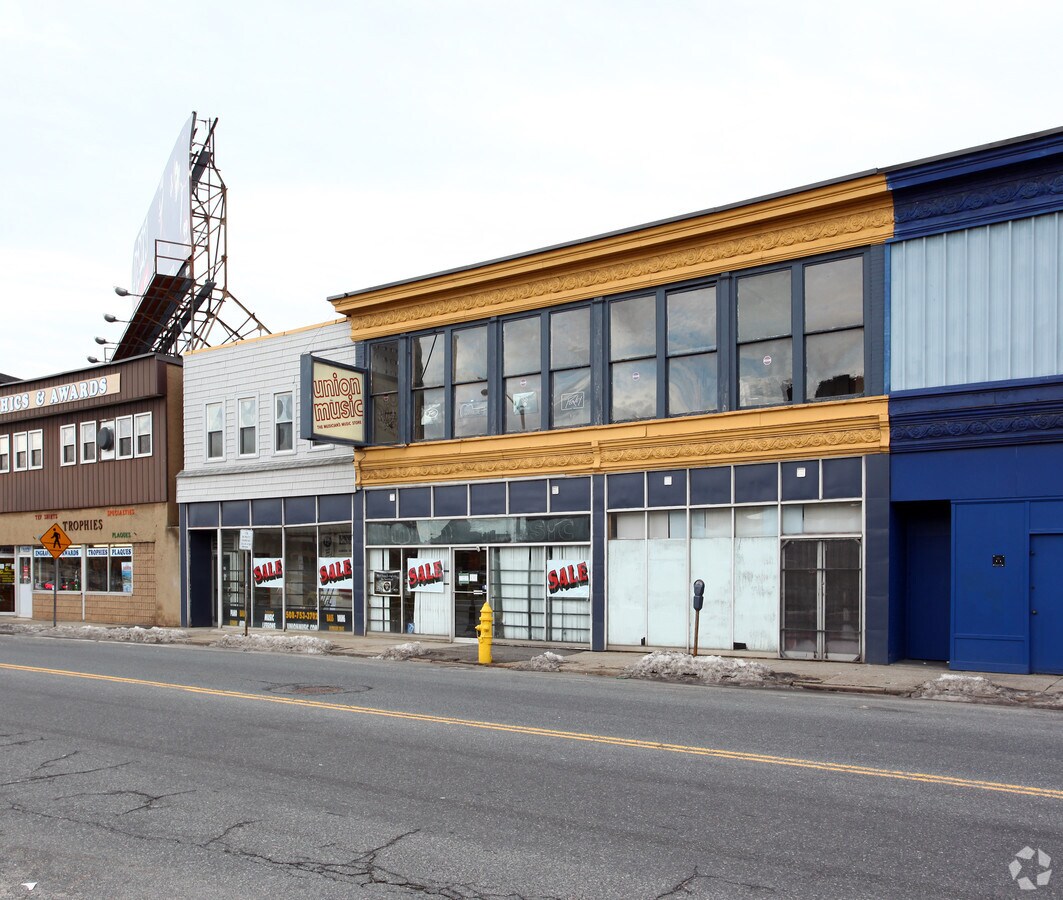 142 Southbridge St, Worcester, MA 01608