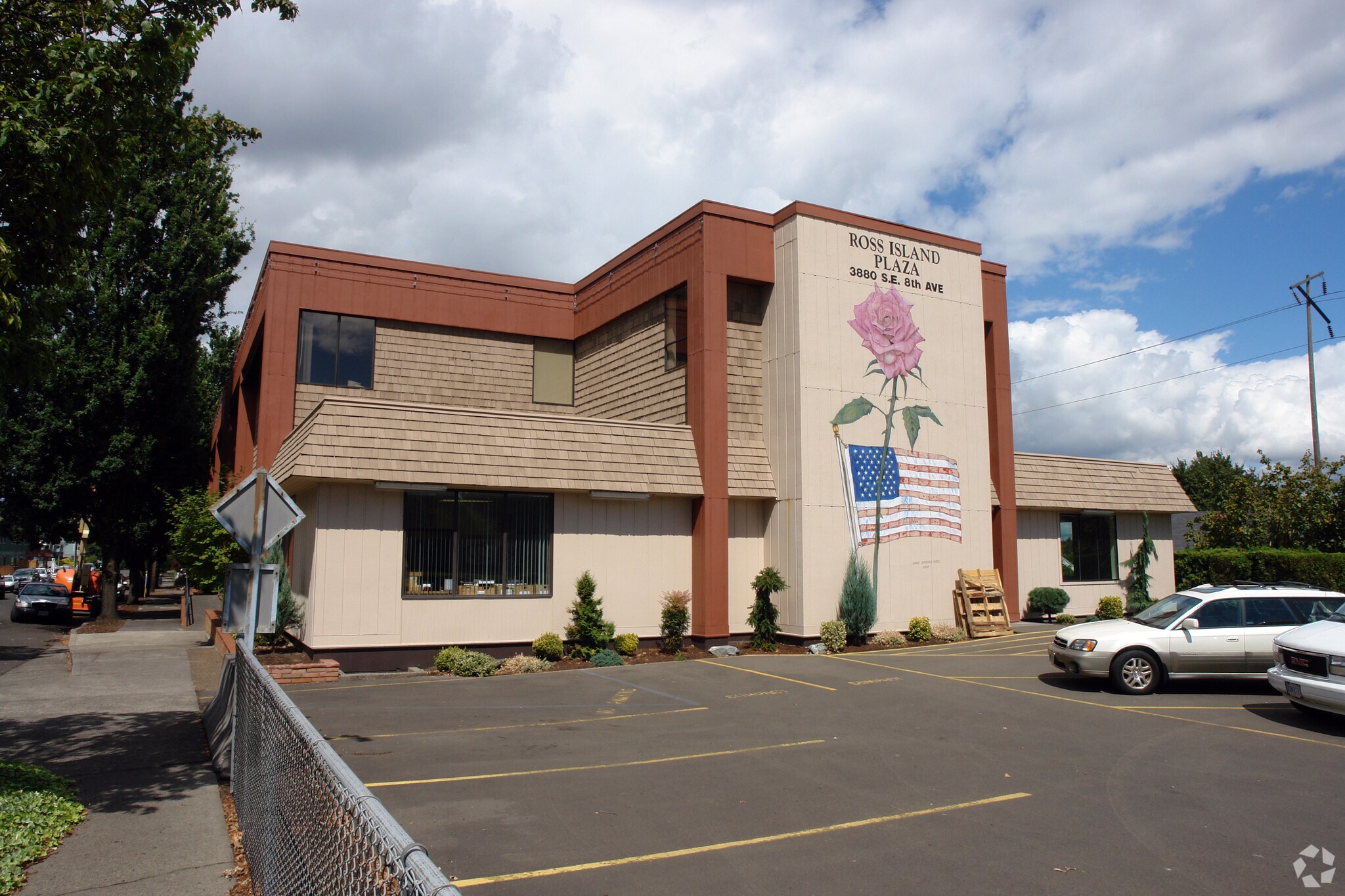 3880 SE Eighth Ave, Portland, OR for sale Primary Photo- Image 1 of 1