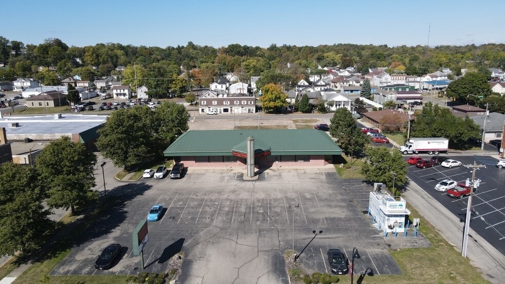 711 N Central Ave, Connersville, IN for sale - Building Photo - Image 1 of 5