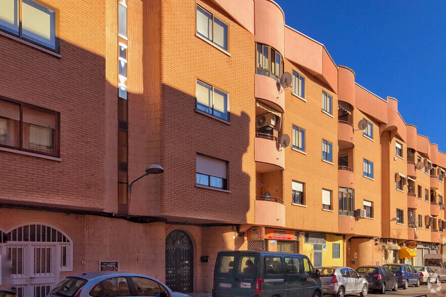 Calle Doctor Jiménez Díaz, 1, Pinto, Madrid for sale - Building Photo - Image 2 of 3