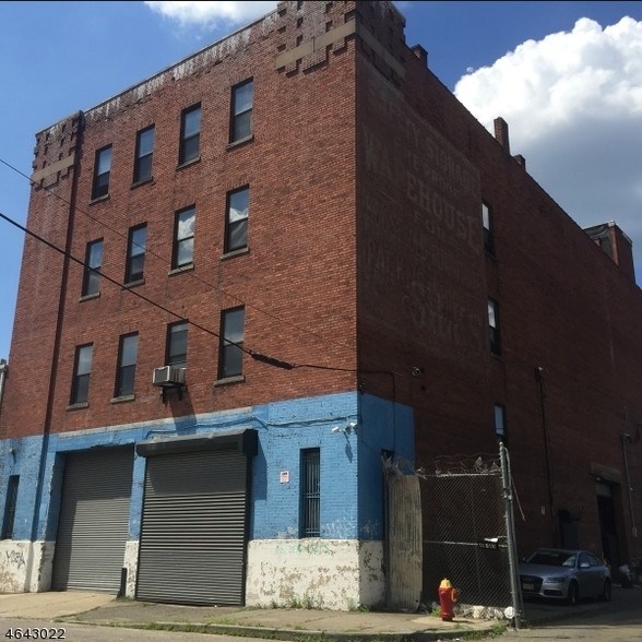 41-43 Governor St, Paterson, NJ for sale - Primary Photo - Image 1 of 1