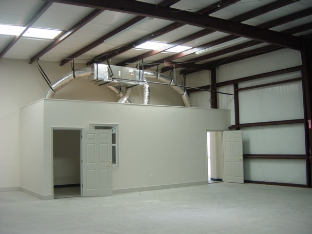 3611 E 10th Ave, Tampa, FL for lease - Building Photo - Image 3 of 10