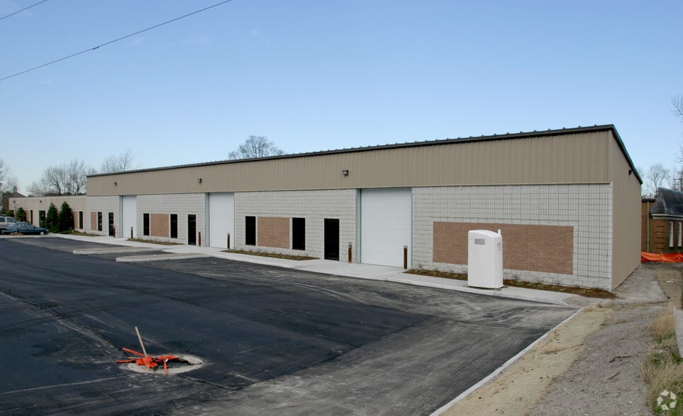 2001 Old Greenbrier Rd, Chesapeake, VA for lease - Building Photo - Image 2 of 3