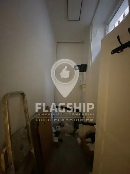 Retail in Paris for lease - Interior Photo - Image 3 of 6