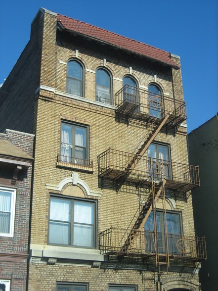 245 Martense St, Brooklyn, NY for sale - Building Photo - Image 3 of 5