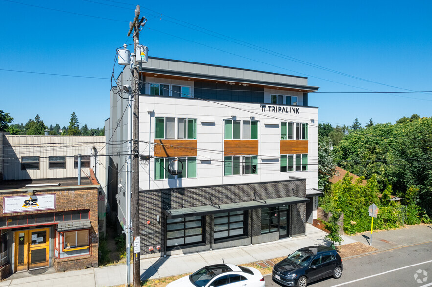 5637 University Way NE, Seattle, WA for lease - Building Photo - Image 3 of 8