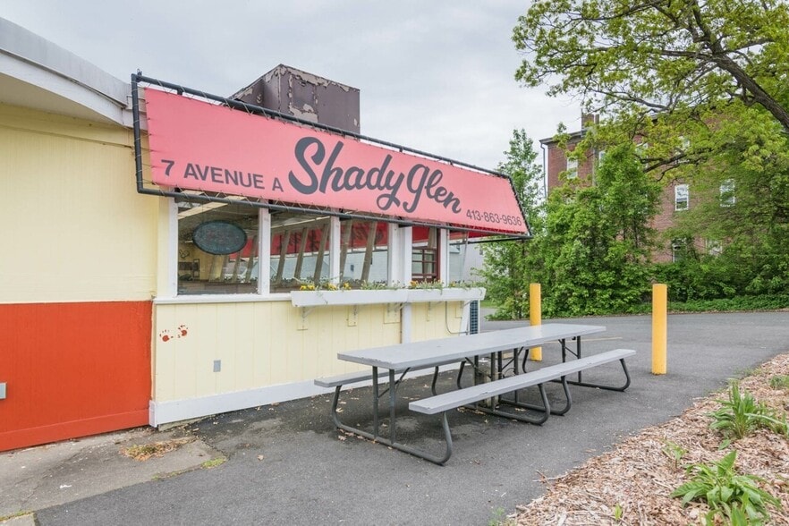 7 Avenue A, Turners Falls, MA for sale - Building Photo - Image 3 of 31