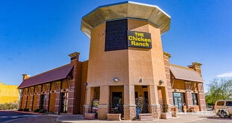 RESTAURANT - 14051 W GRAND AVE FOR SALE/LEASE - Pub