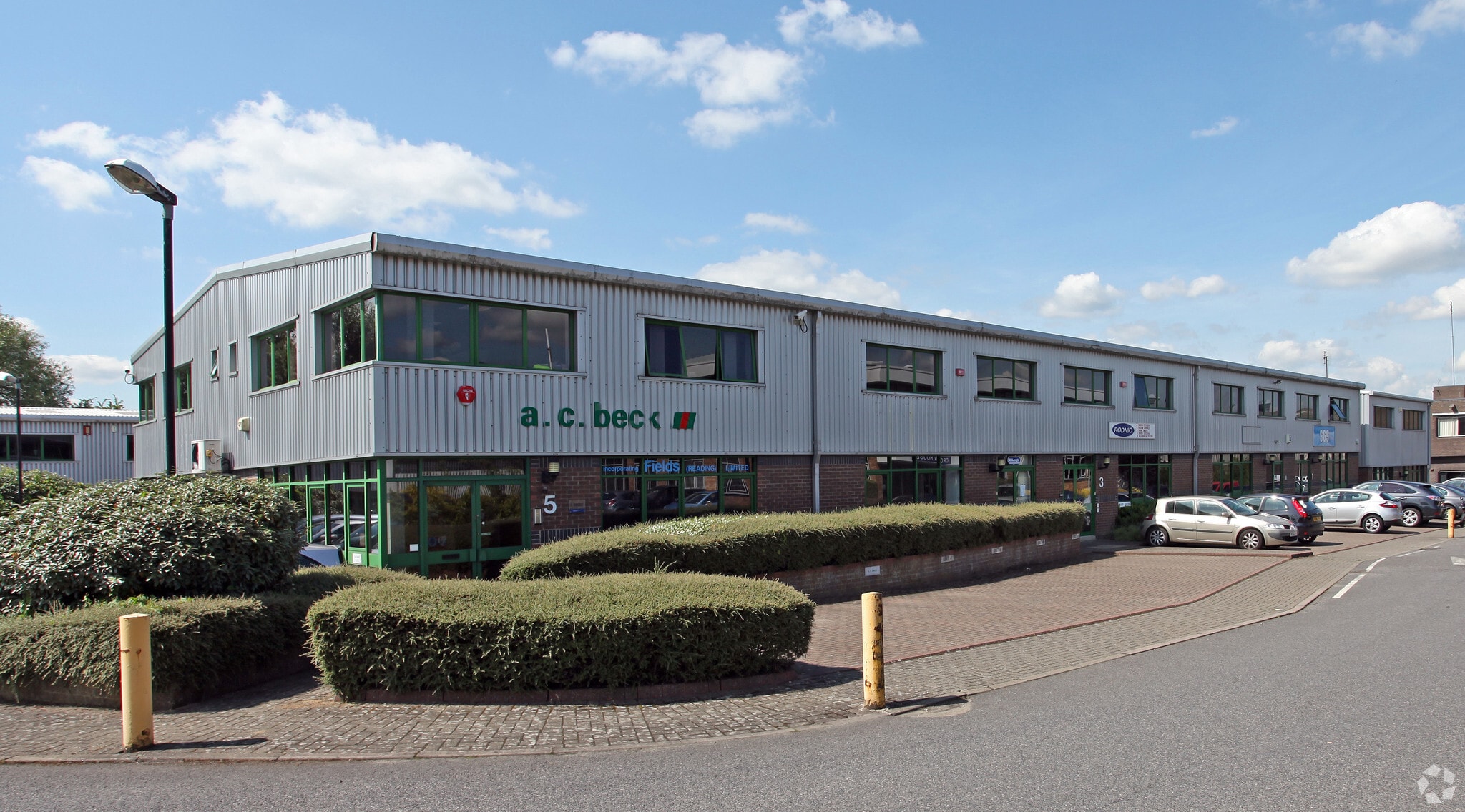 5 Toutley Rd, Wokingham for sale Building Photo- Image 1 of 1