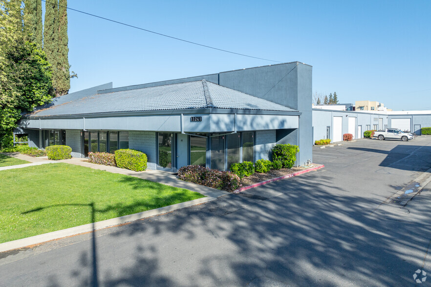 11251 Coloma Rd, Gold River, CA for lease - Building Photo - Image 1 of 20