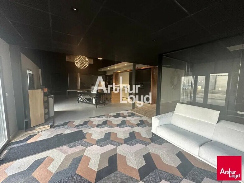 Flex in Rennes for sale - Interior Photo - Image 3 of 6