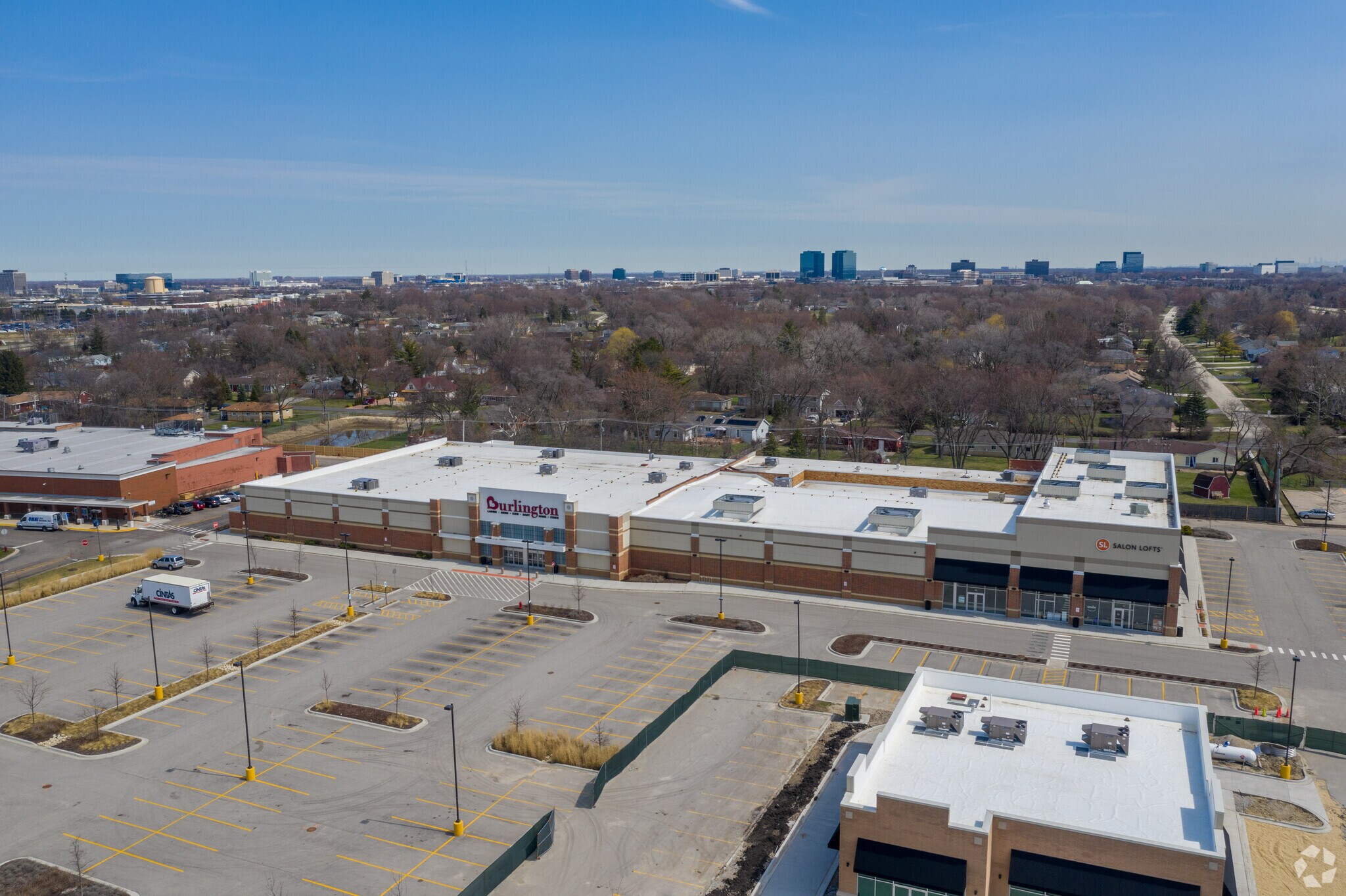 10151067 N Roselle Rd, Hoffman Estates, IL 60169 Hoffman Plaza