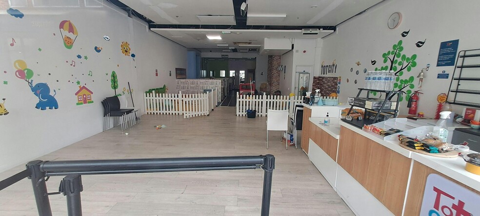 Liverpool Rd, Worthing for lease - Building Photo - Image 2 of 7