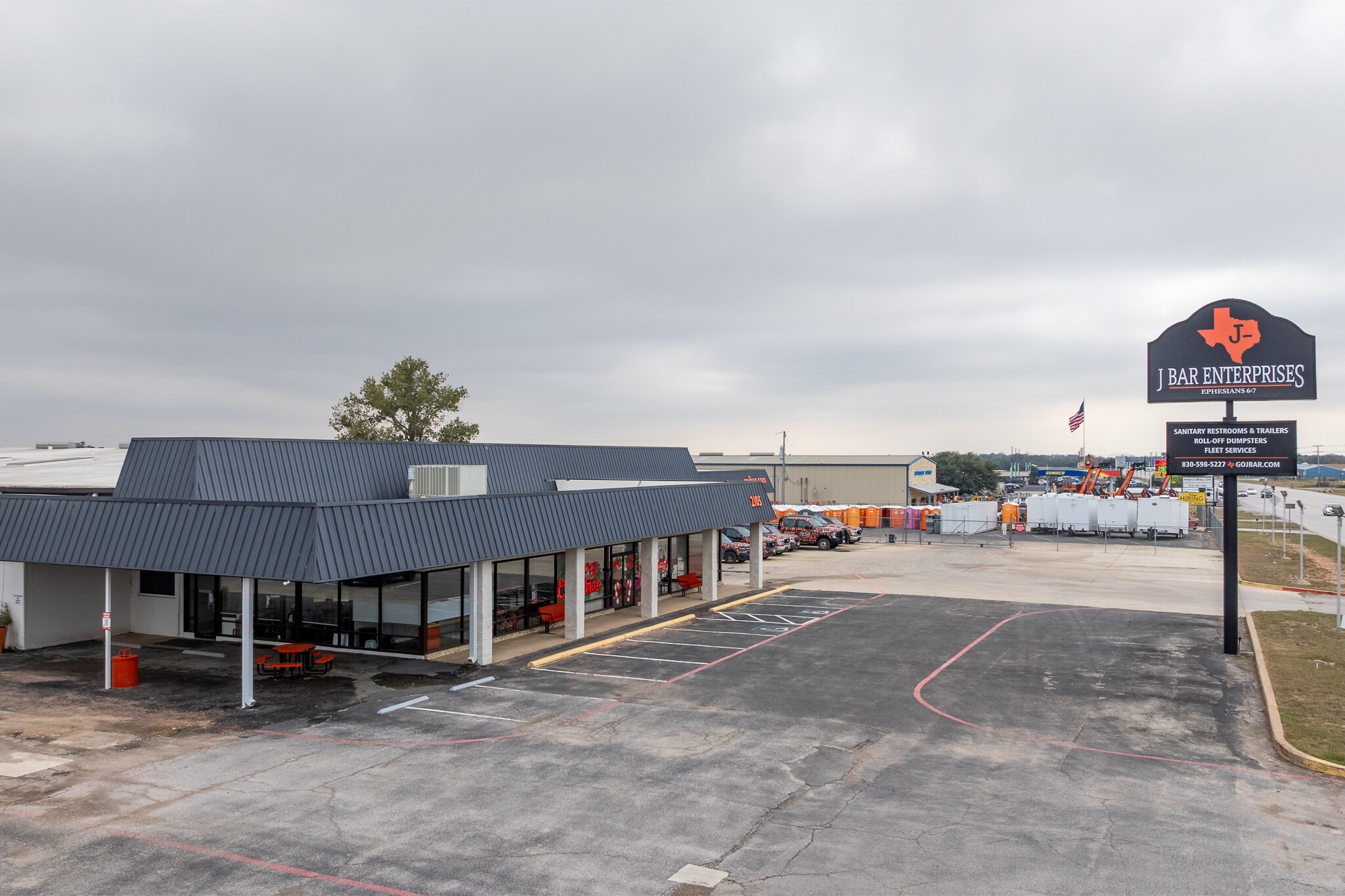 2105 S Water St, Burnet, TX for sale Primary Photo- Image 1 of 9