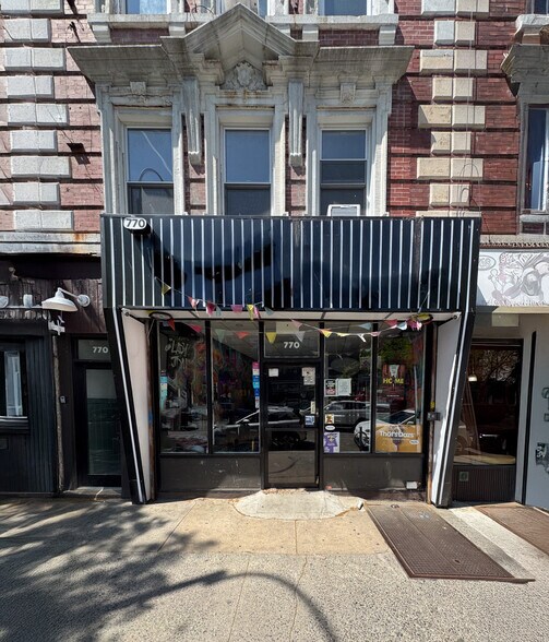 770 Washington Ave, Brooklyn, NY for lease - Building Photo - Image 2 of 2