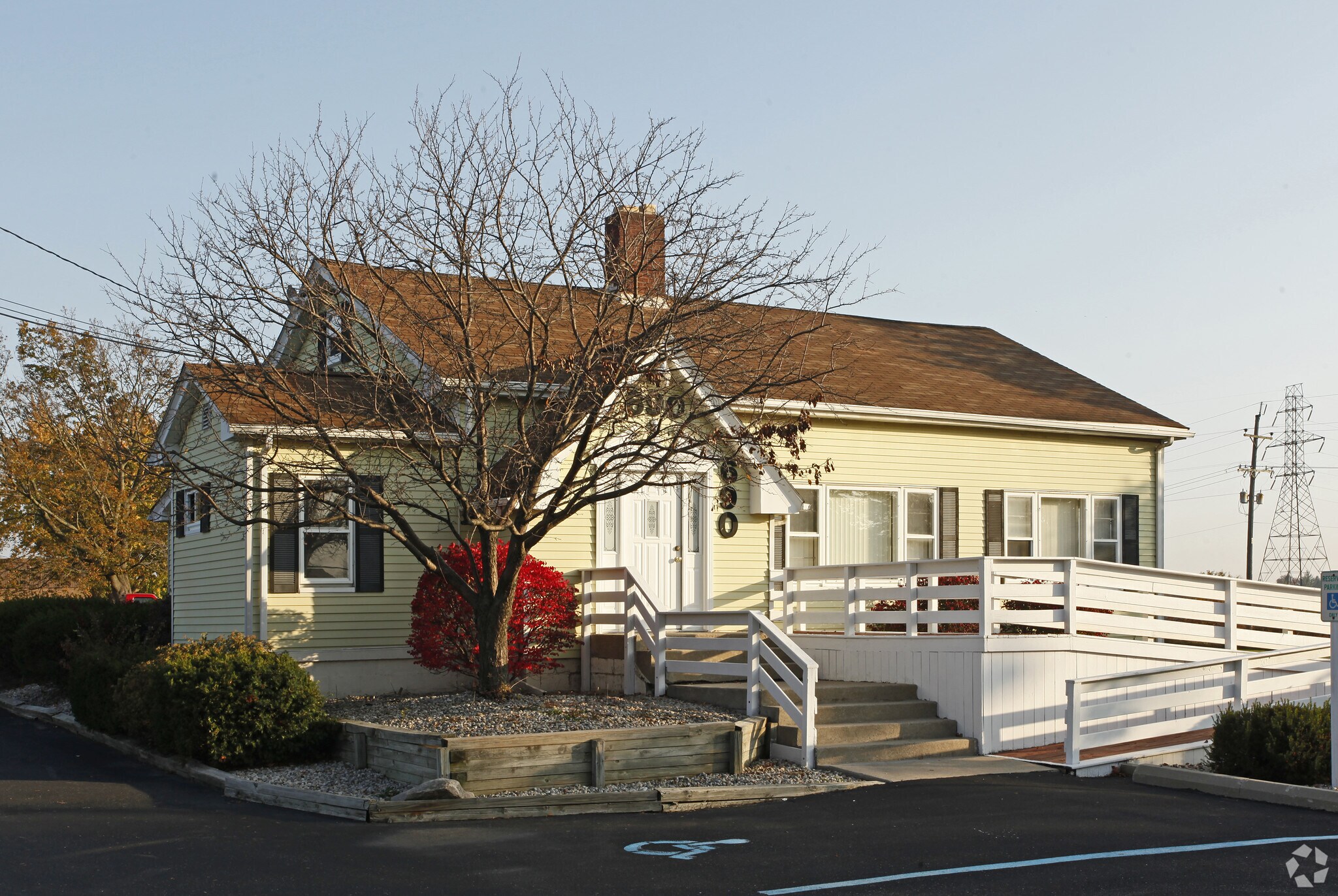 690 Riverside Ave, Adrian, MI 49221