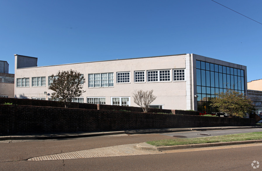 435 Madison Ave, Memphis, TN for sale - Building Photo - Image 1 of 1