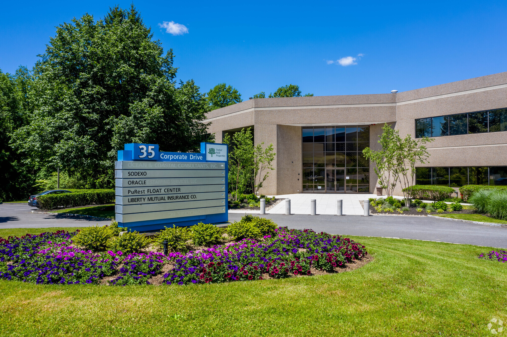 35 Corporate Dr, Trumbull, CT 06611 - Office for Lease | LoopNet