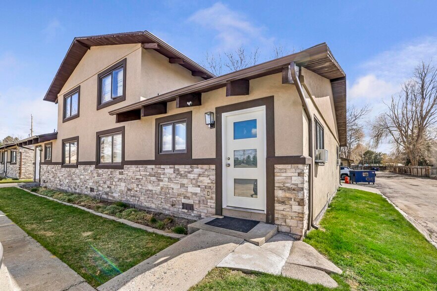 145 Robbins Ave, Twin Falls, ID for sale - Building Photo - Image 2 of 10