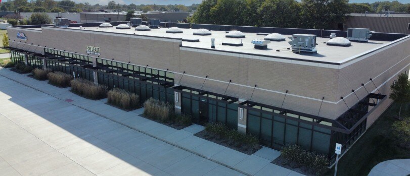 40421-40477 Mound Rd, Sterling Heights, MI for sale - Primary Photo - Image 1 of 2