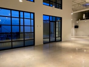 251 Armour Dr NE, Atlanta, GA for lease Building Photo- Image 2 of 8