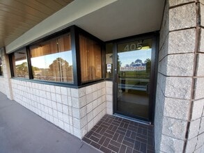 313-407 Interstate Blvd, Sarasota, FL for lease Building Photo- Image 1 of 9