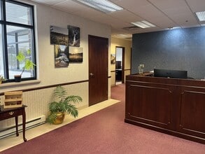 1166 Quail Ct, Pewaukee, WI for lease Interior Photo- Image 2 of 5