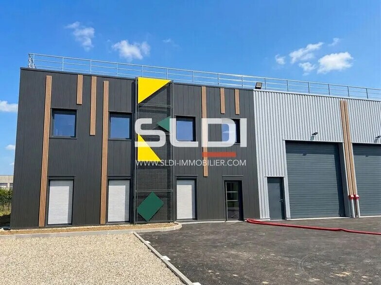 100 Rue De L'Industrie, Saint-Priest for lease - Building Photo - Image 1 of 9