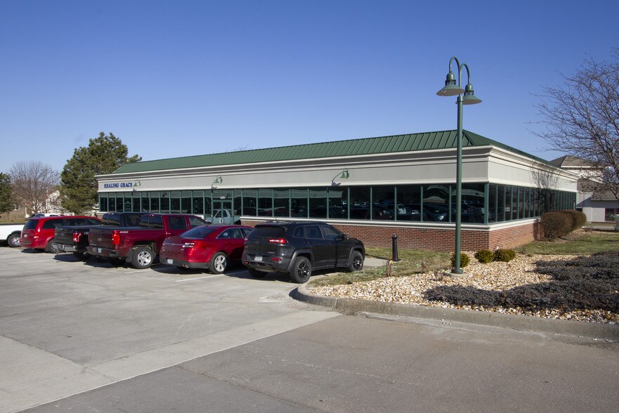 12701278 Windsor Dr, Lees Summit, MO 64086