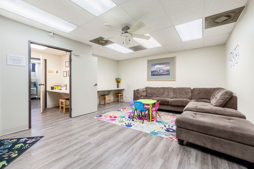 5631 Lincoln Ave, Cypress, CA for lease - Building Photo - Image 3 of 13