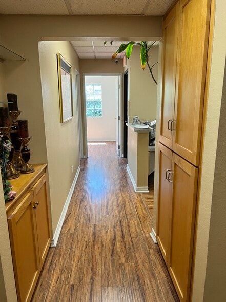 11747 South St, Artesia, CA for lease - Interior Photo - Image 3 of 10