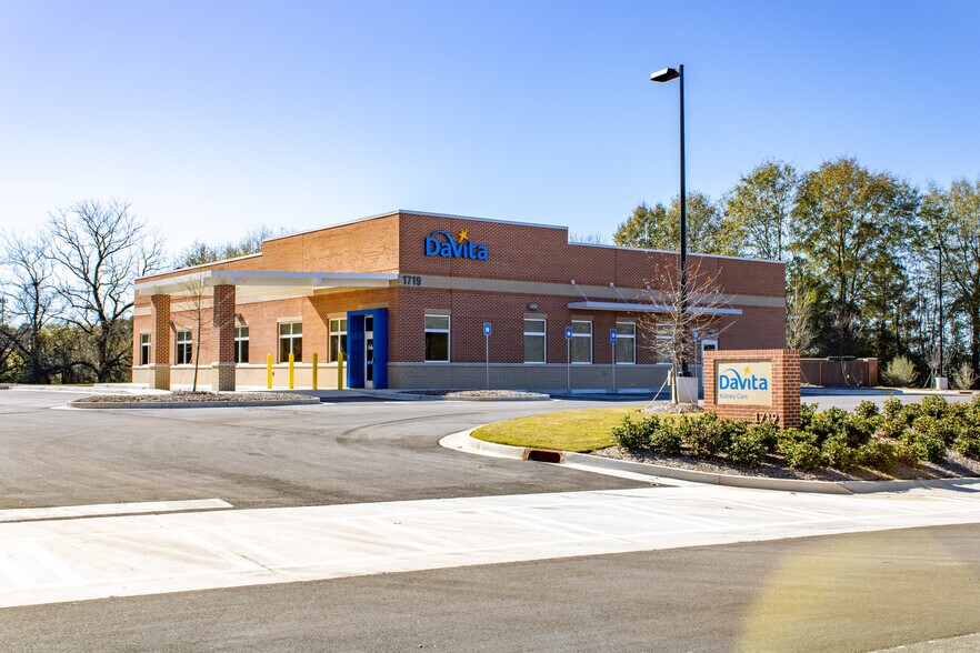 1719 New Hope Rd, Lawrenceville, GA 30045