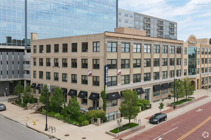 44 Grandville Ave SW, Grand Rapids, MI for sale - Primary Photo - Image 1 of 1