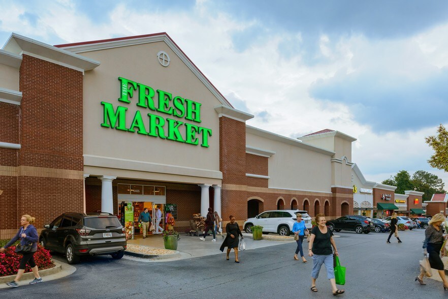 4365-4417 Roswell Rd NE, Atlanta, GA for lease - Building Photo - Image 2 of 4