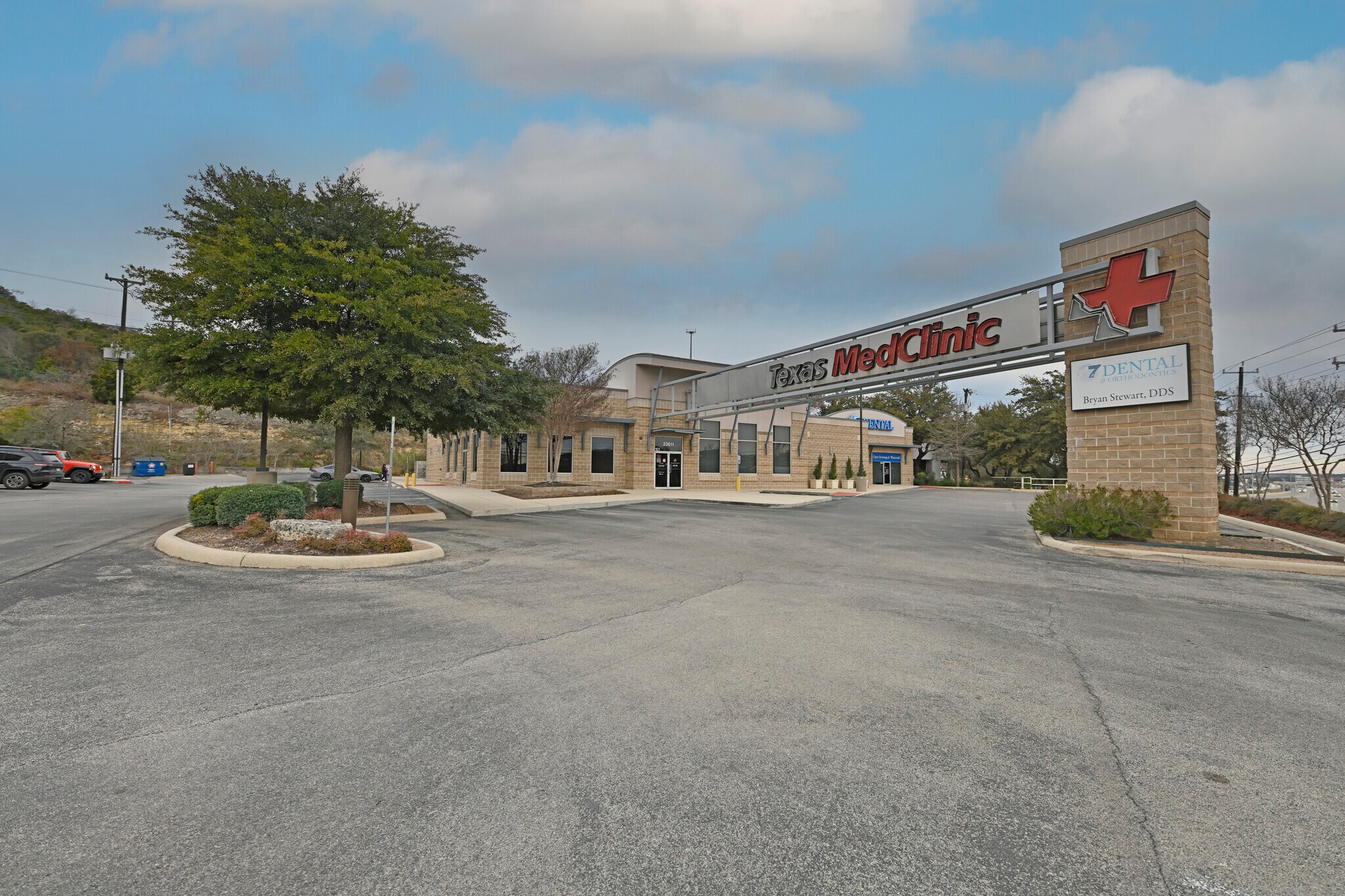 23611 IH 10, San Antonio, TX for lease Building Photo- Image 1 of 3