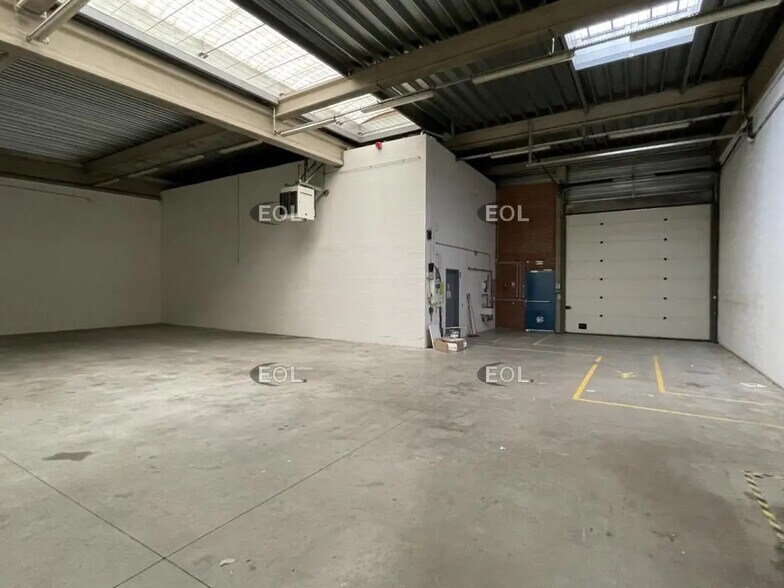 Flex in Chambly for lease - Interior Photo - Image 3 of 6