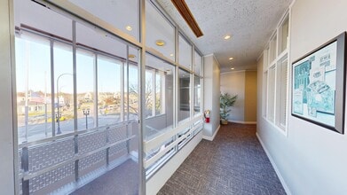 135 Park Ave, Barrington, IL for lease Interior Photo- Image 2 of 3