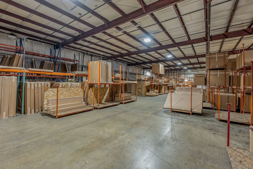 7330 Julie Francis Dr, Shreveport, LA for sale - Building Photo - Image 3 of 18