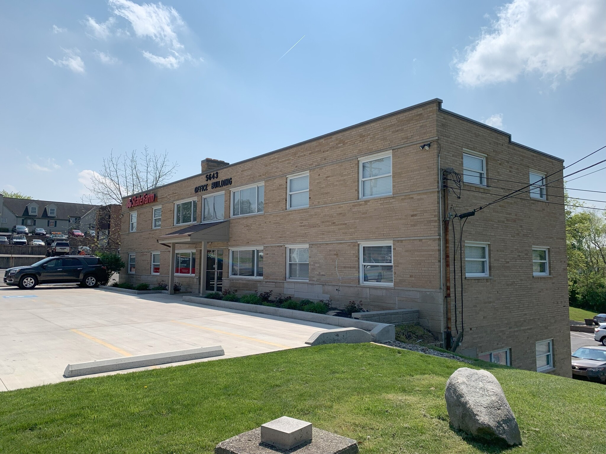 5643 Cheviot Rd, Cincinnati, OH 45247 Office for Lease