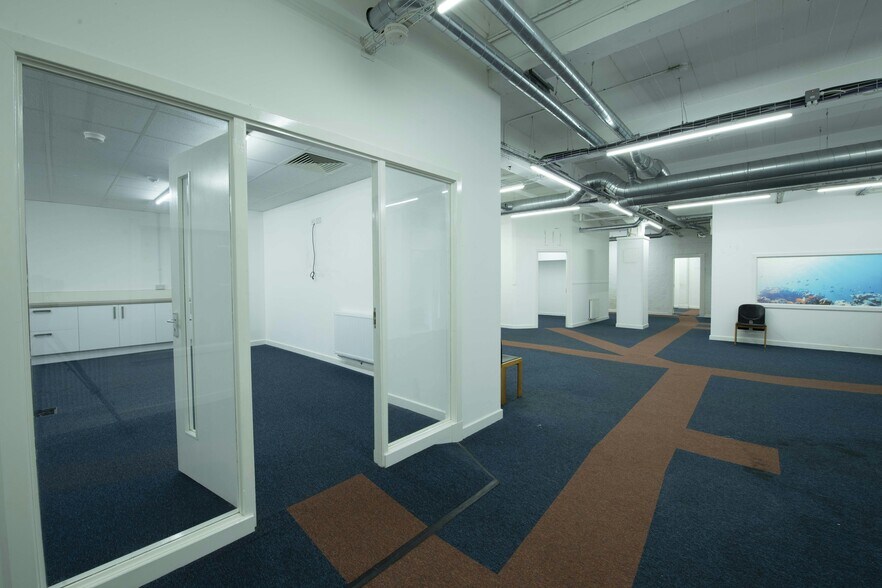 60 Tradeston St, Glasgow for lease - Building Photo - Image 3 of 6
