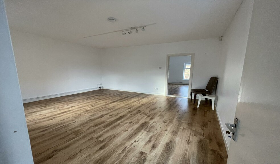 84 Oundle Rd, Peterborough, PE2 9PJ Retail for Sale